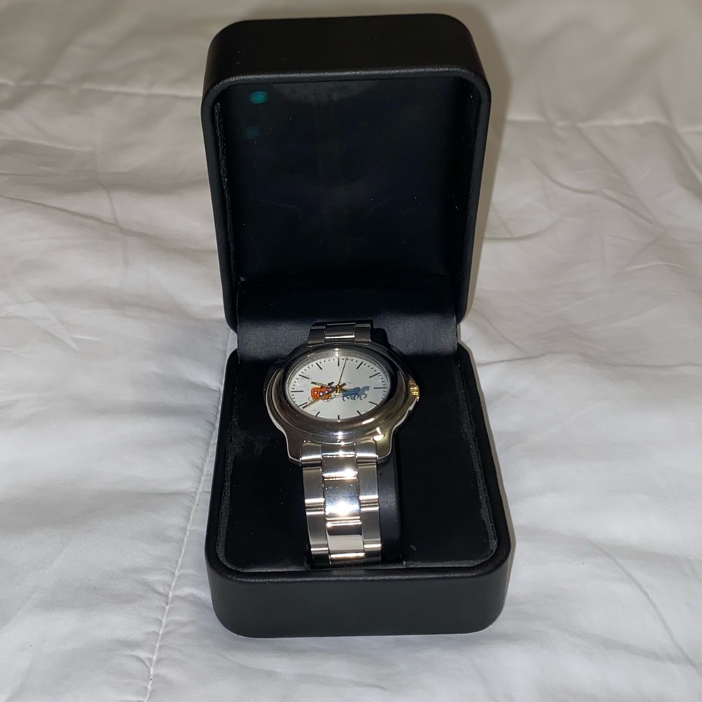 Silver watch - Picture 2 of 6